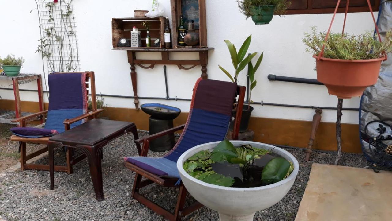 Wine Tree Garden Guesthouse 미리사 외부 사진